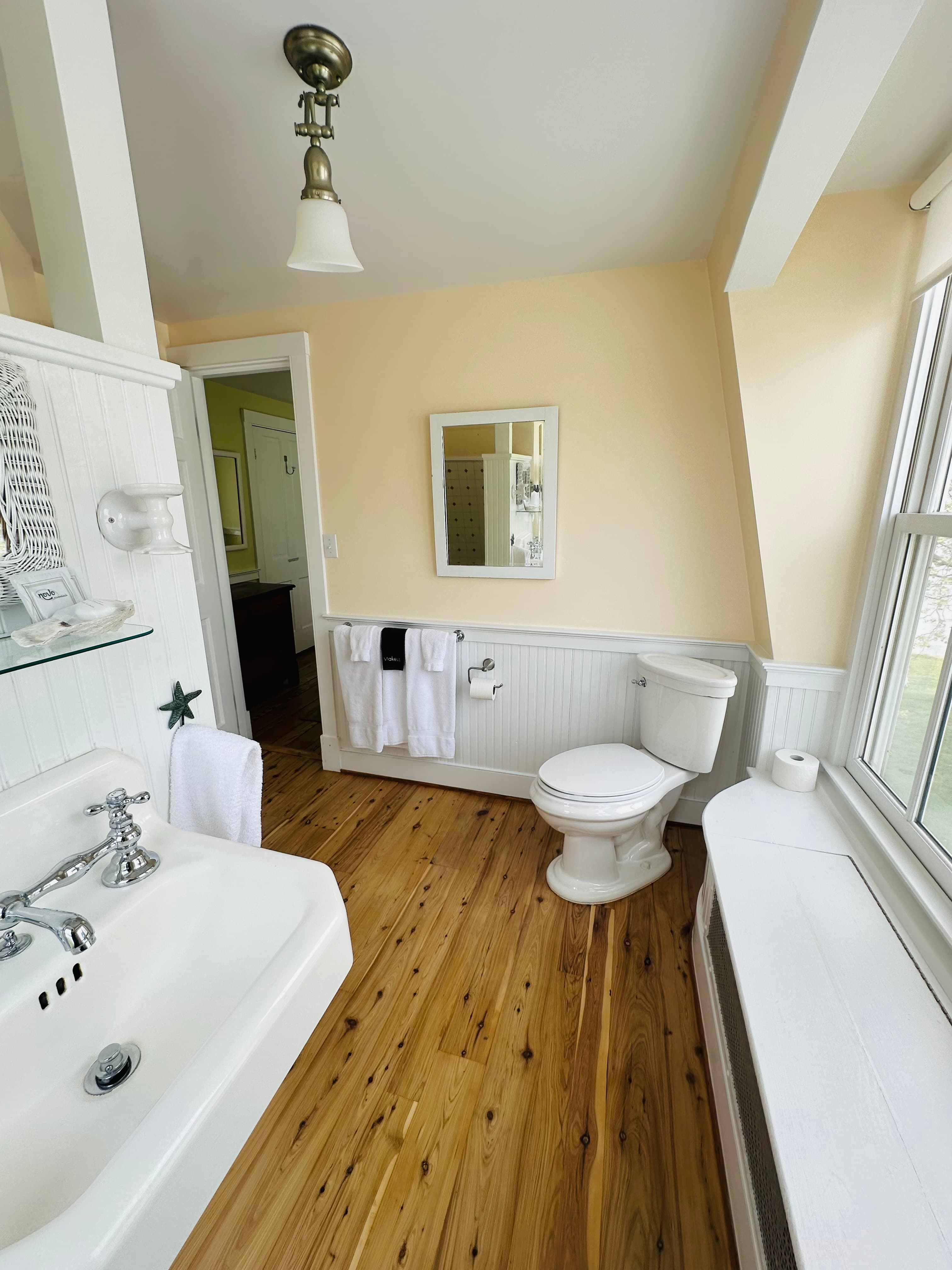 Attached private bathroom